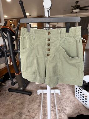 Knox Rose Light Sage soft stretchy Short with Elastic Waistband